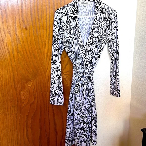 knee length dresses for ladies Vintage 70's Diane Von Furstenberg Wrap Dress main image 1